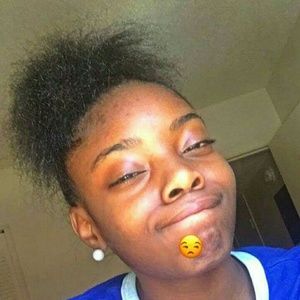 Meet your Posher, Yanaa