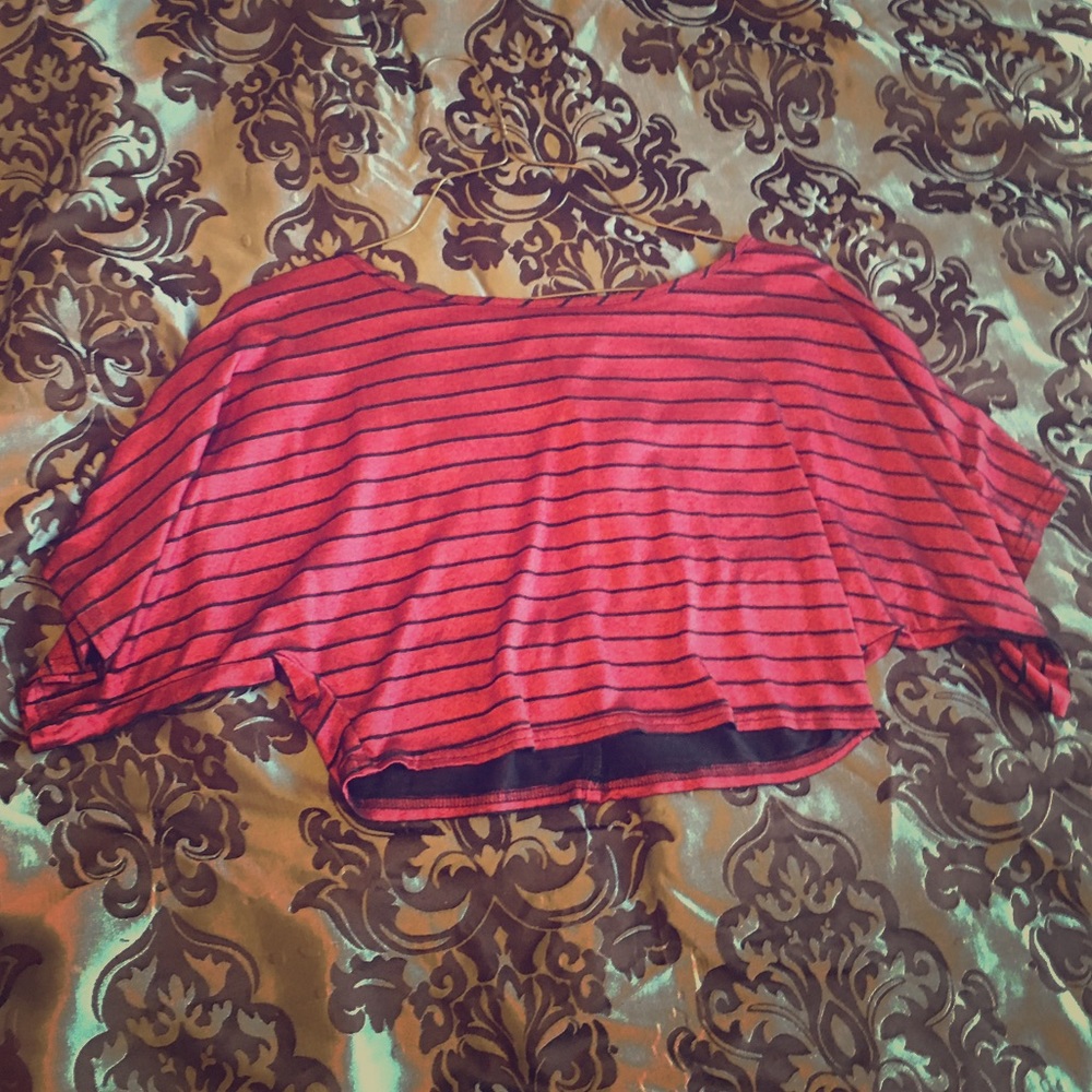 Crop-Top red shining & black stripped shirt