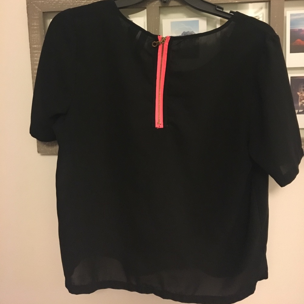 Blouse - Picture 2 of 3