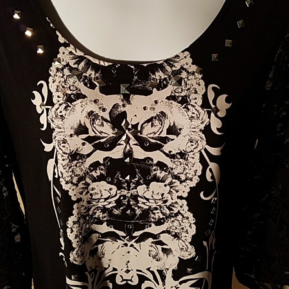 Embellished Tunic - Picture 3 of 4