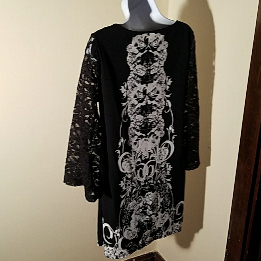 Embellished Tunic - Picture 4 of 4