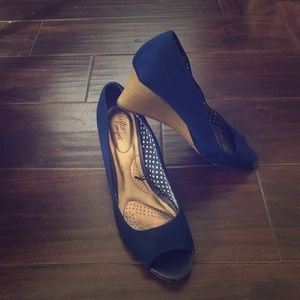 Blue peep toe wedges