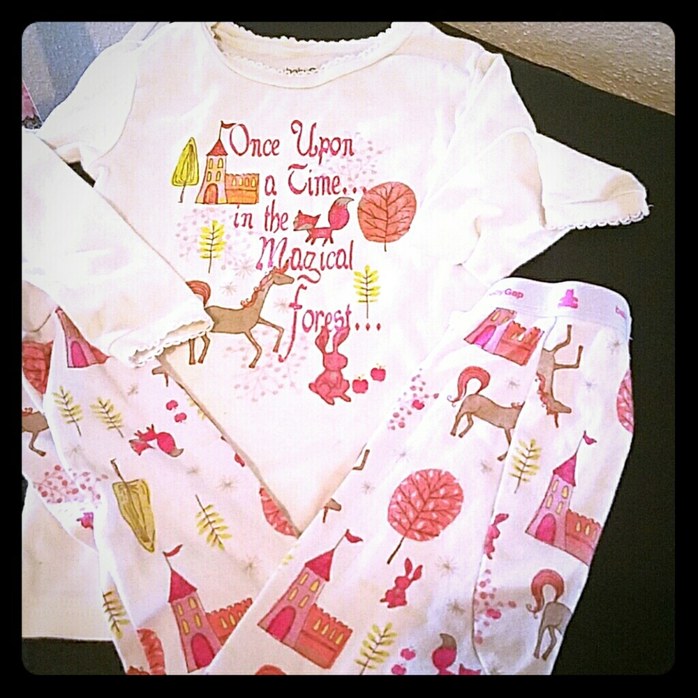 Baby gap pajamas