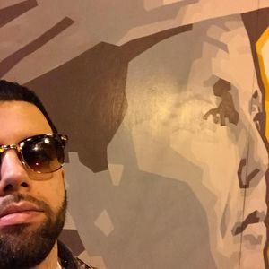 Meet your Posher, Dominic