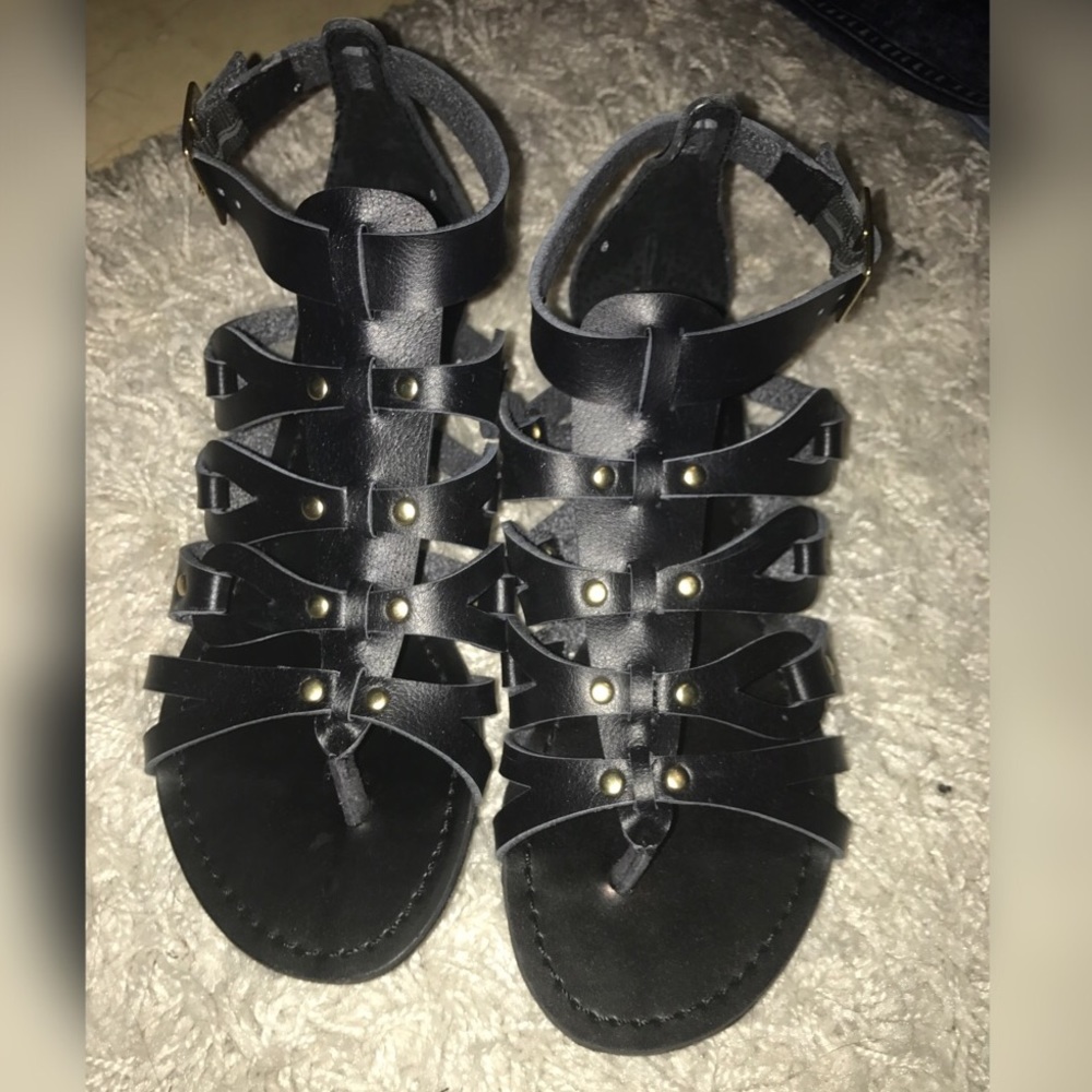 Zigi soho black sandals size 6