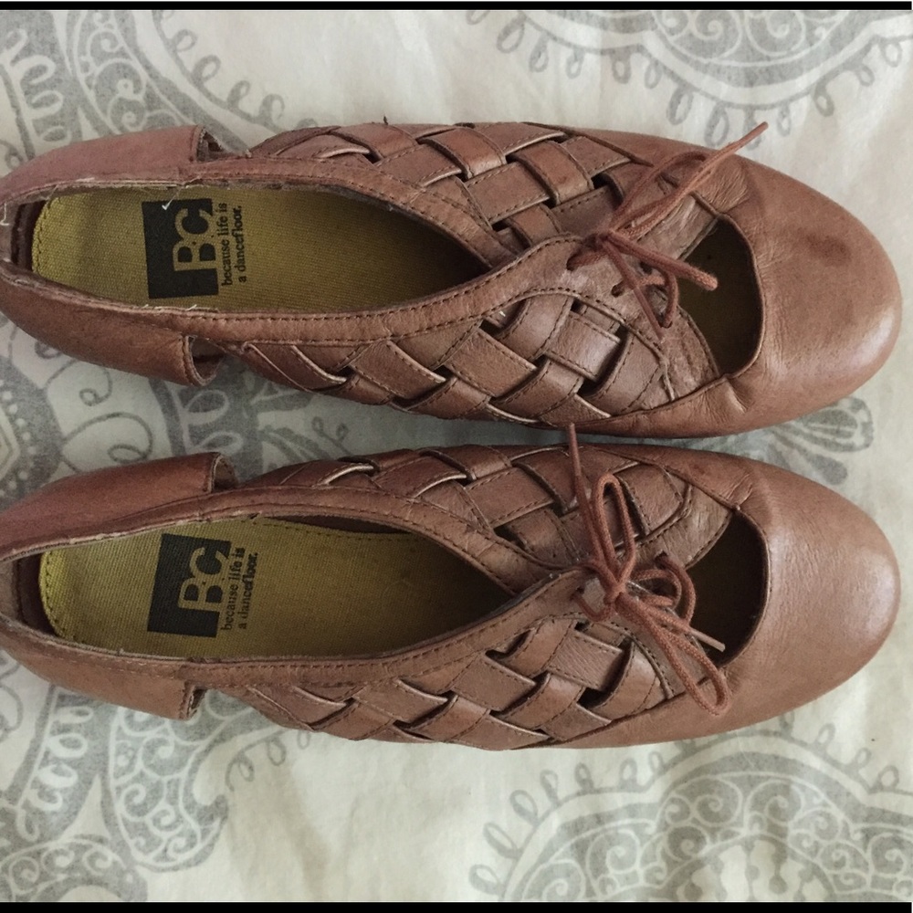 BC Brown Leather Woven Shoes w/ Tie Detail