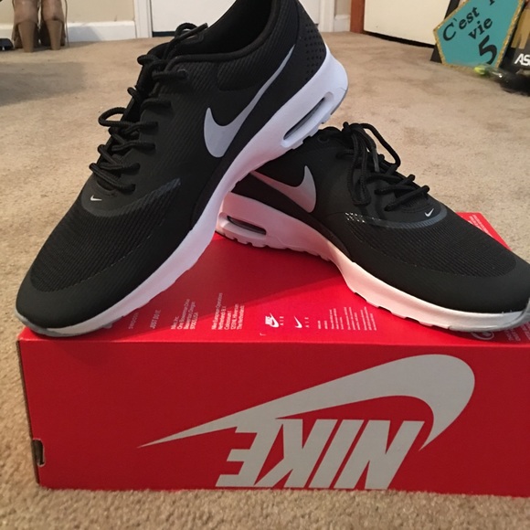 Nike Shoes - WMNS NIKE AIR MAX THEA