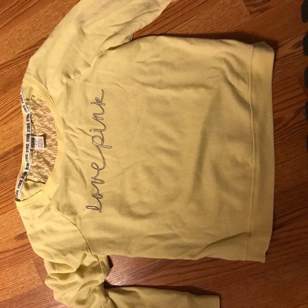 Victoria Secret Pink sweatshirt!