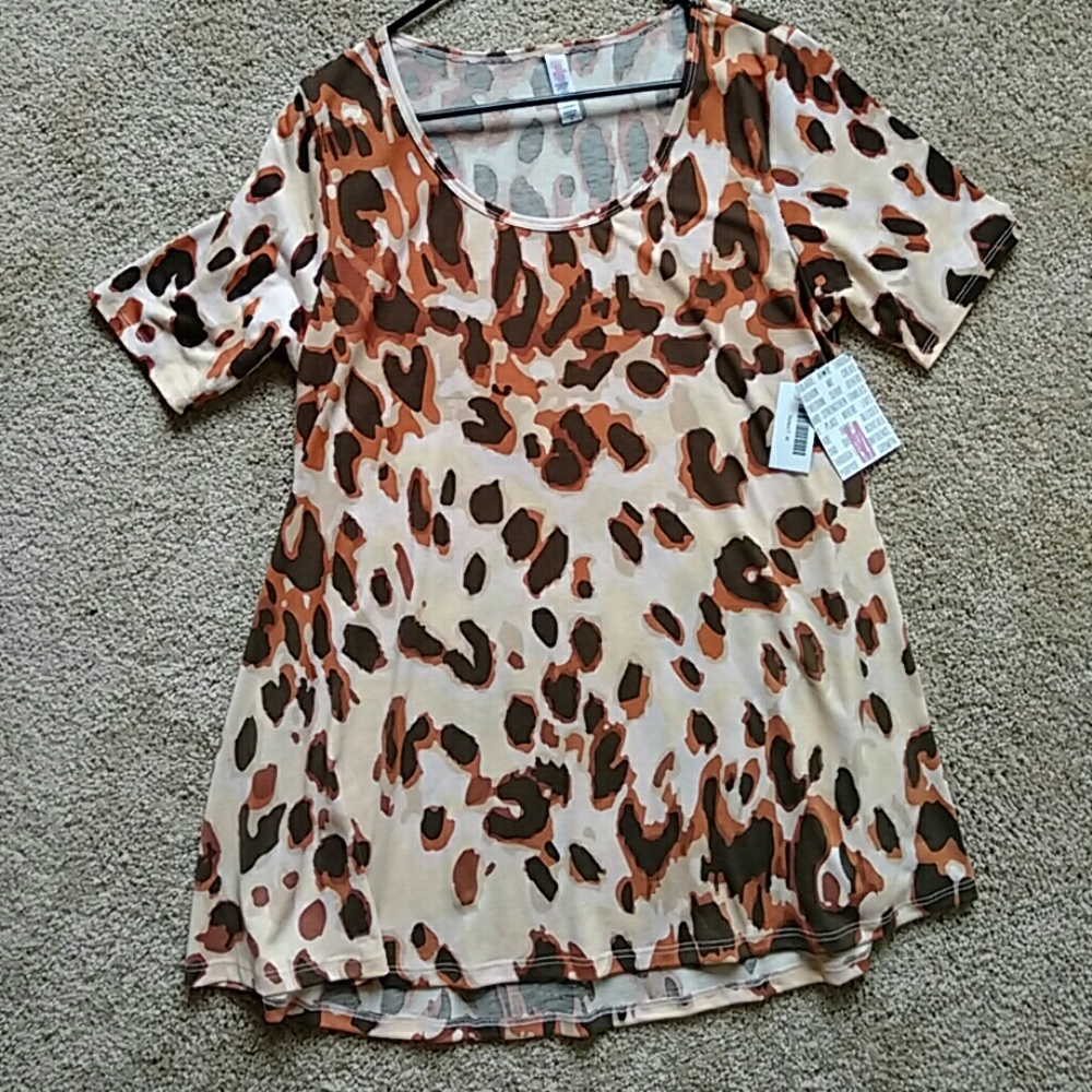 LuLaRoe Leopard Perfect T