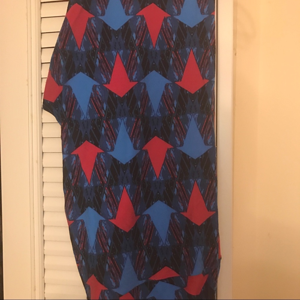 Blue and pink LuLa Roe leggings in TC