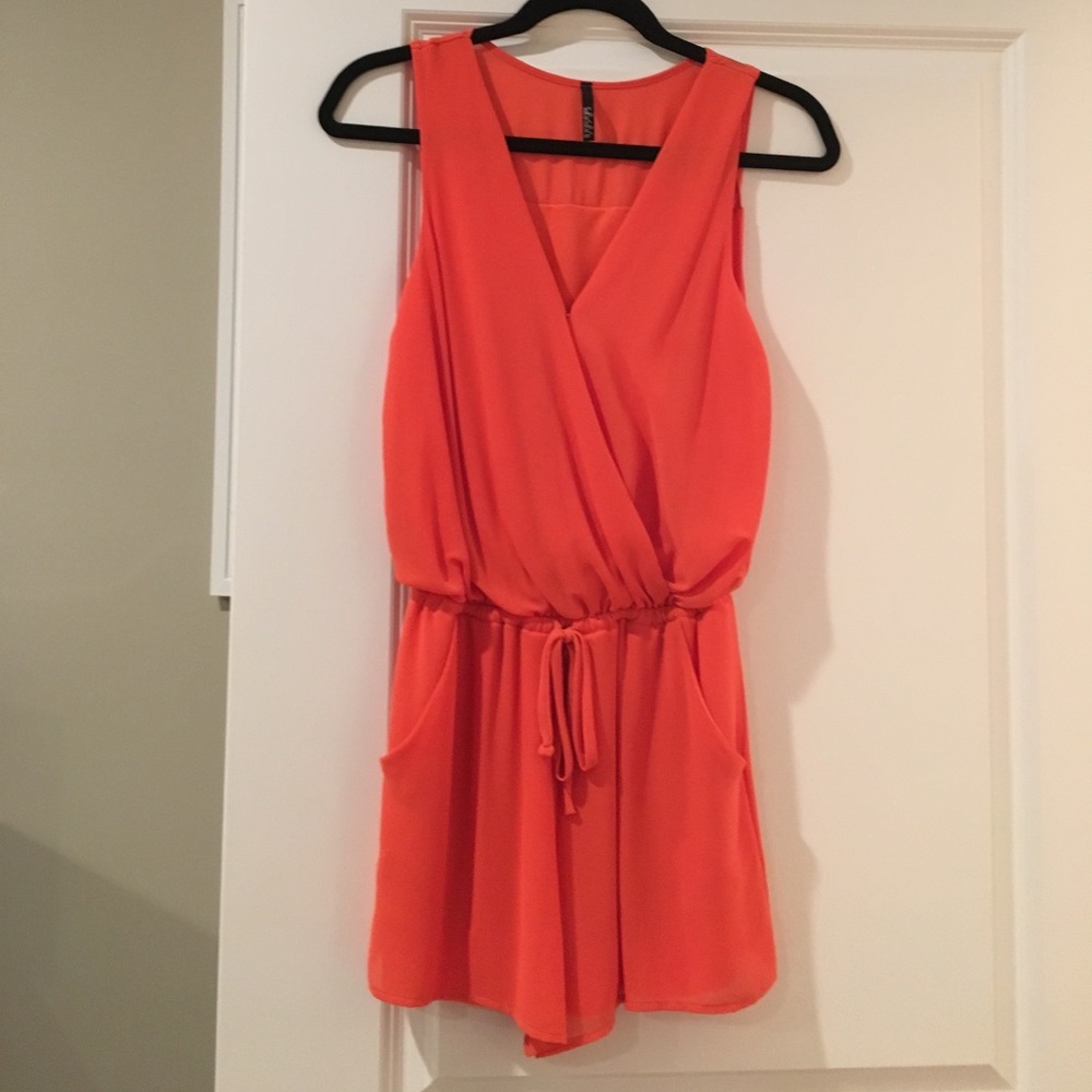 LuLus orange romper