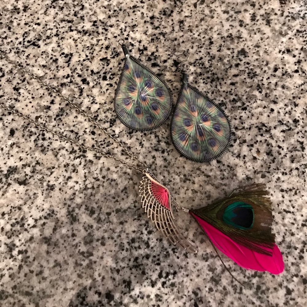 Peacock Necklace and Earring Set ~ Vibrant! 🌈