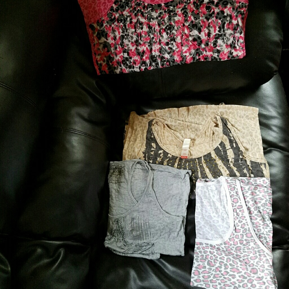 **4 Tank Tops**