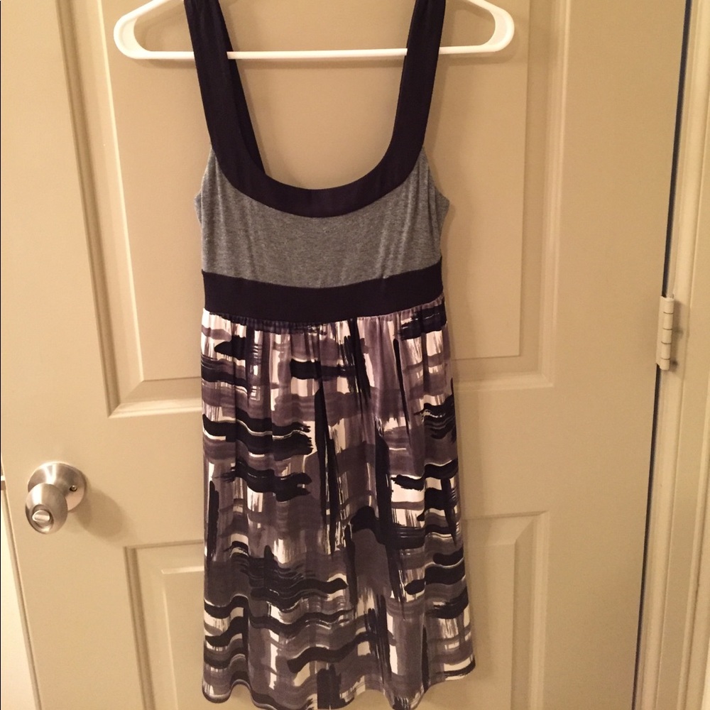 Last Day--Gorgeous dress!
