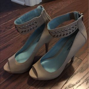 Miranda heels