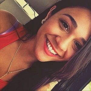 Meet your Posher, Gabriela