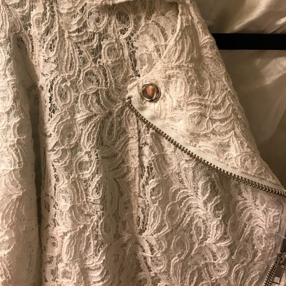 Body Central Jacket - Picture 3 of 3