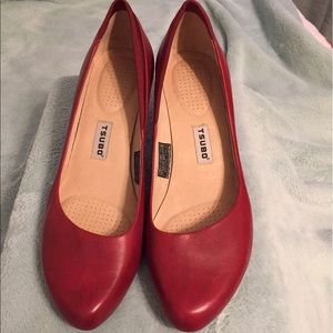 Red Tsubo Dufay Pumps, size 11