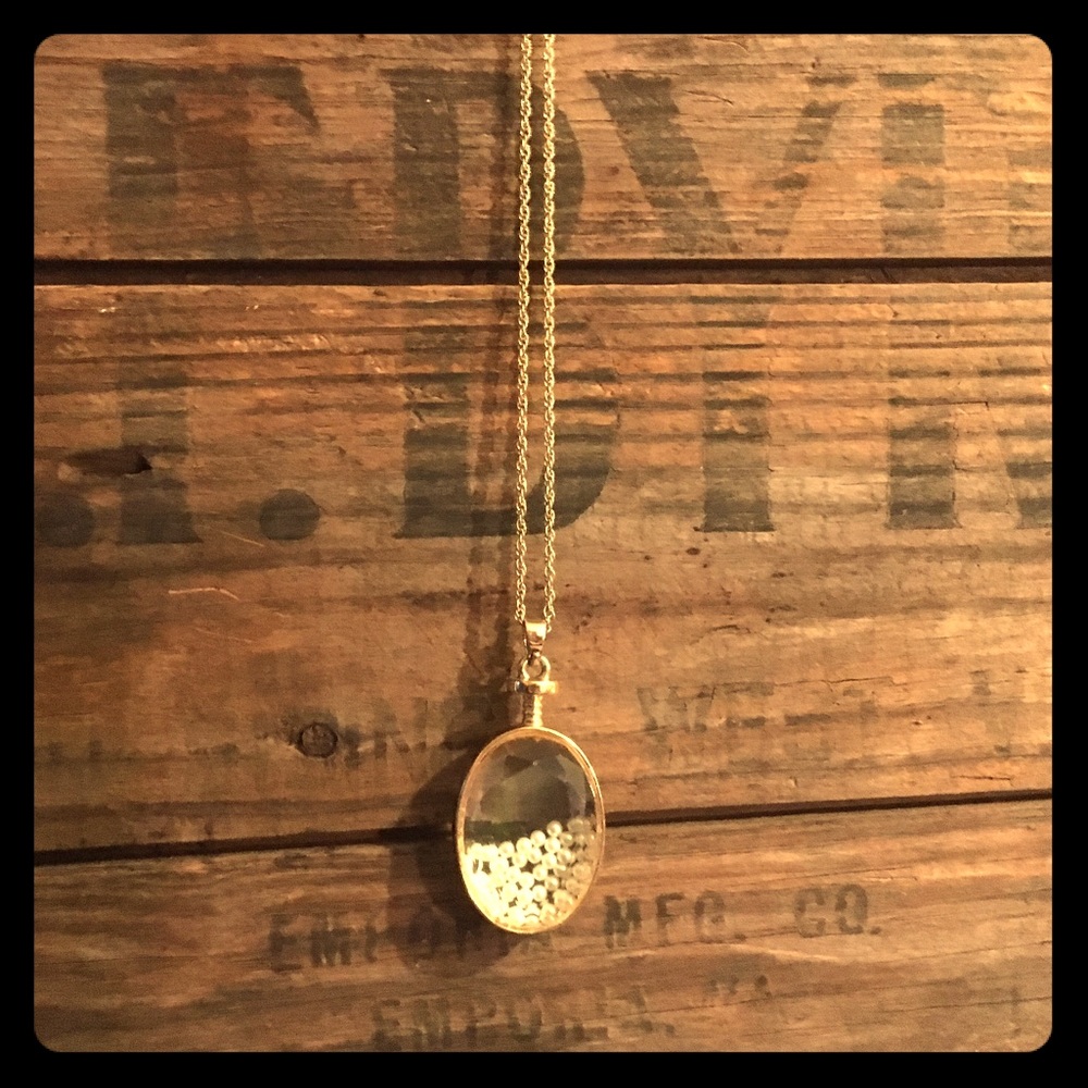 Crystal "locket" necklace with loose pearls