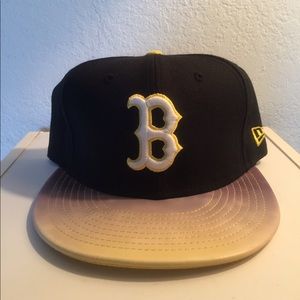 New Era 59Fifty Red Sox Glow in the Dark Hat 7 1/2