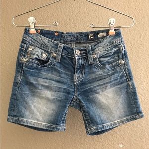 Youth Miss Me mid shorts