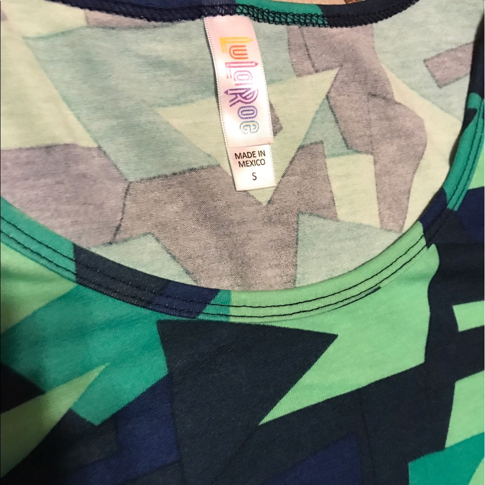 Lularoe Perfect Tee - Picture 3 of 3