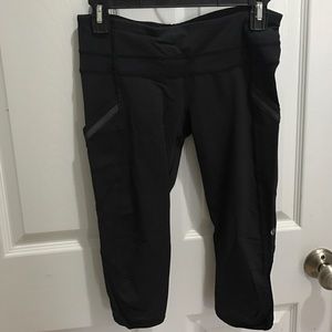 Lululemon running crops