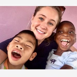 Meet your Posher, Emere