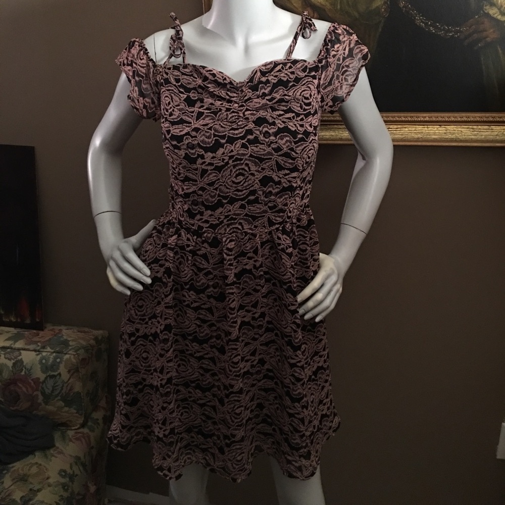Sugar Lips "Dear Rosie" sweetheart dress - small - Picture 2 of 4