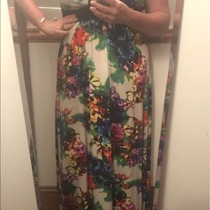 Flower 🌺 Maxi 👗 ☀️