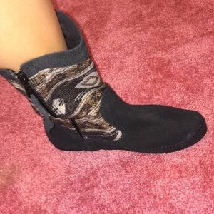 Aztec print boots