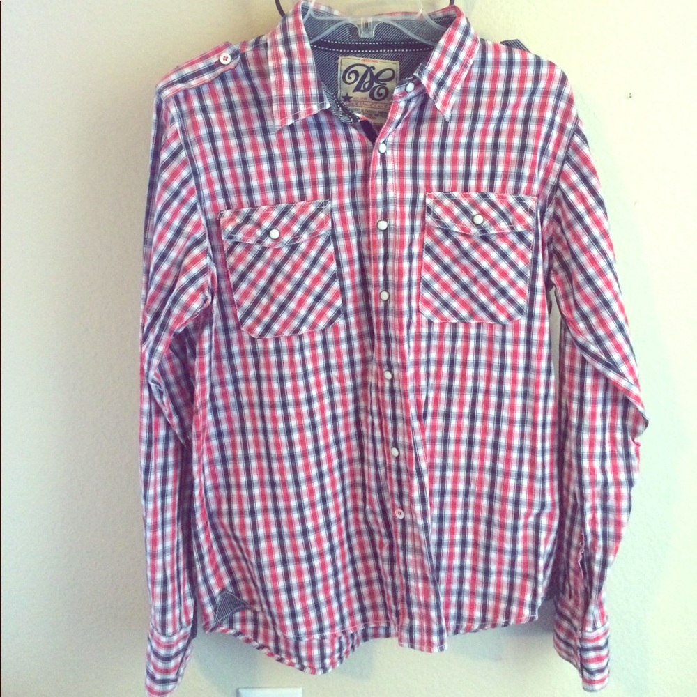 NWOT Pearl-Snap Button Up Shirt.