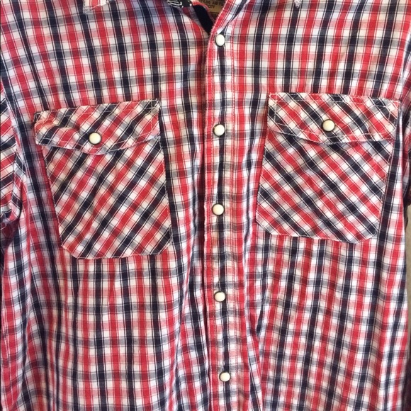 NWOT Pearl-Snap Button Up Shirt. - Picture 2 of 4