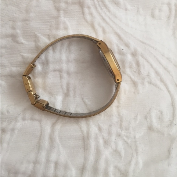Stainless steel vintage watch broken gold