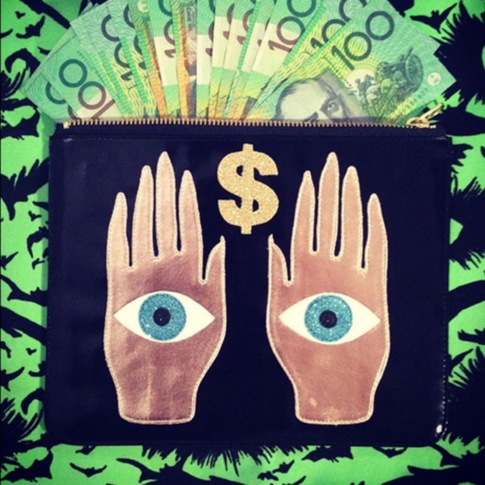 Poppy lissiman worship clutch!