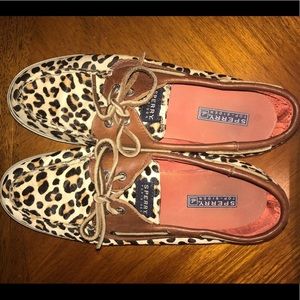 Women's Sperry's Size 9 -- Leopard.