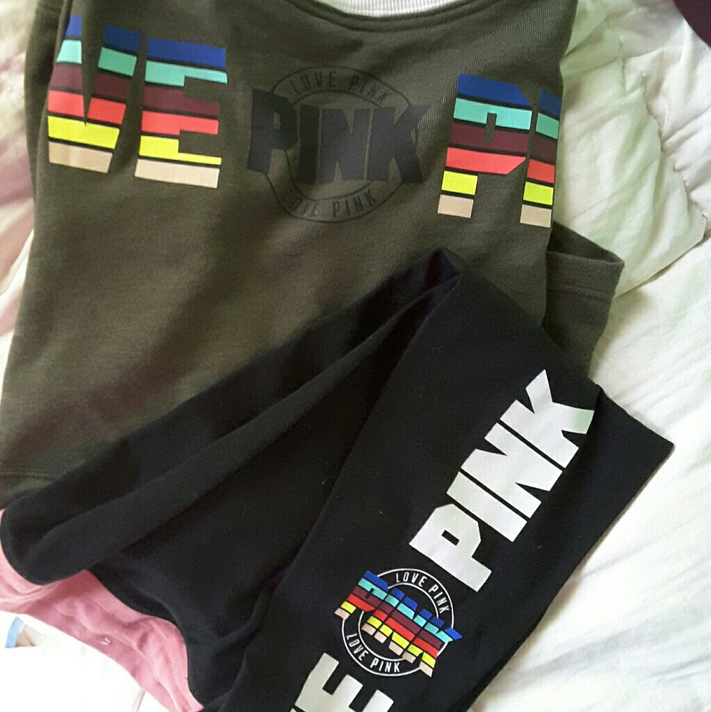 VS PINK *LEGGINGS ONLY