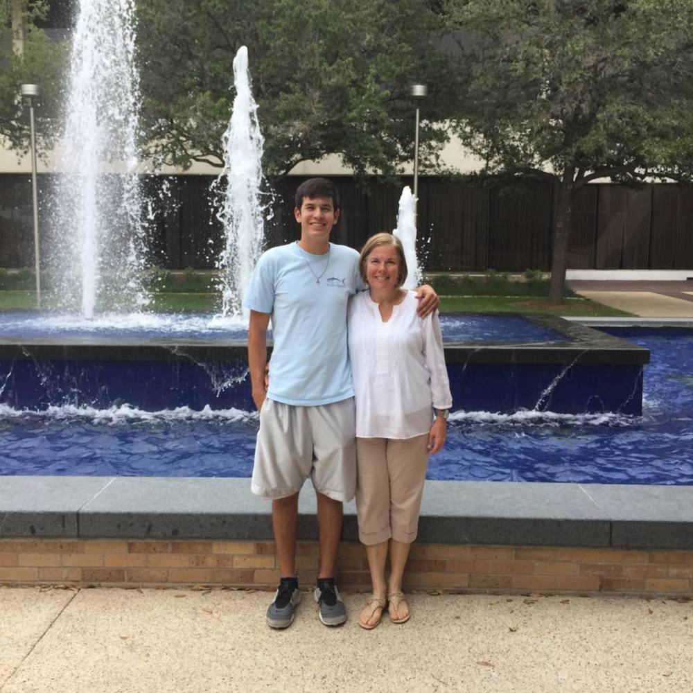 Meet your Posher, Lisa