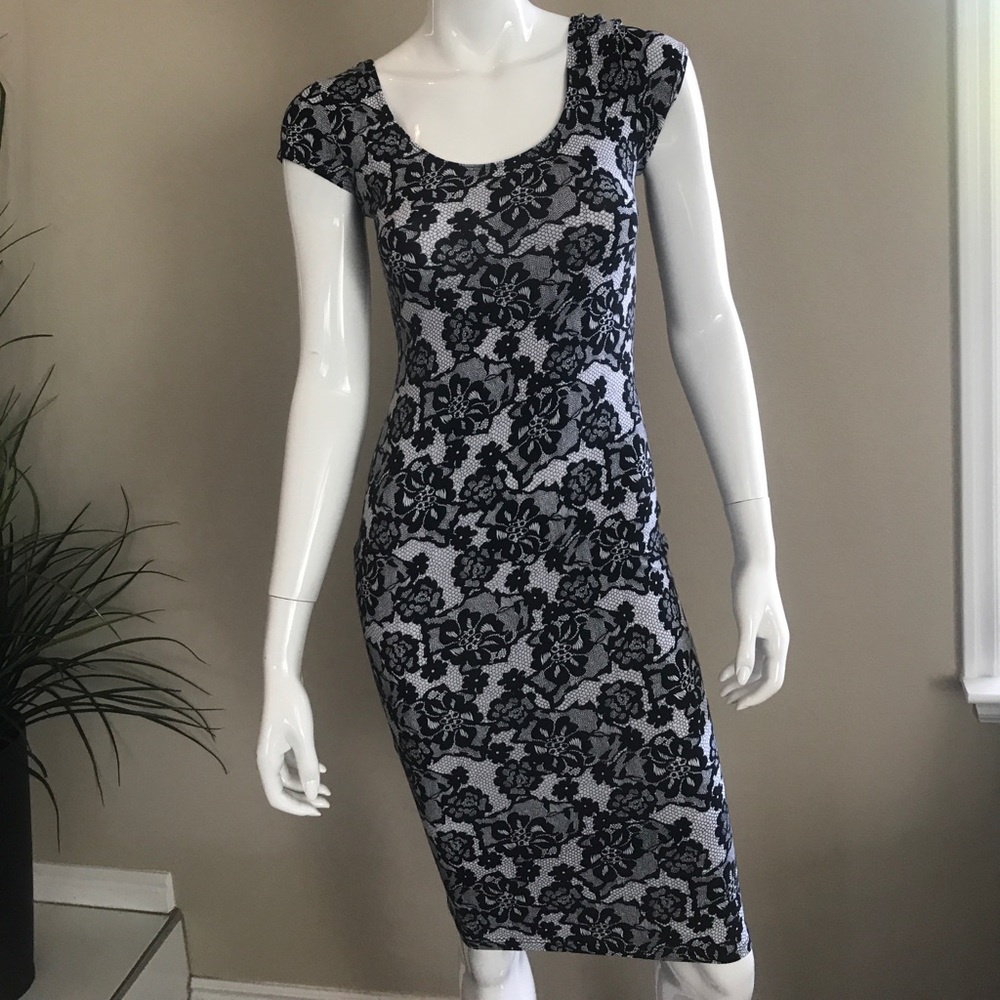 Brat Star, black and white, casual knee length.