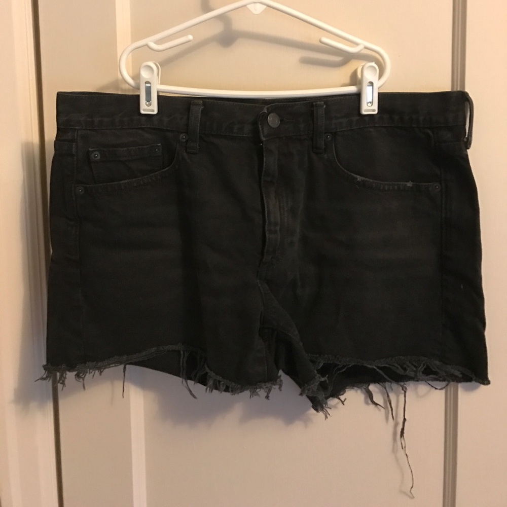 Gap Cutoff Jean Shorts 30