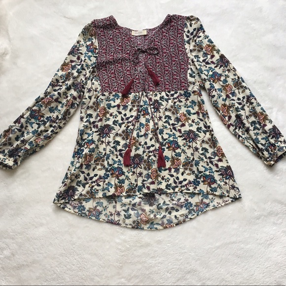 Altar'd State Tops - Beautiful Altar'd State Multi-Pattern Top