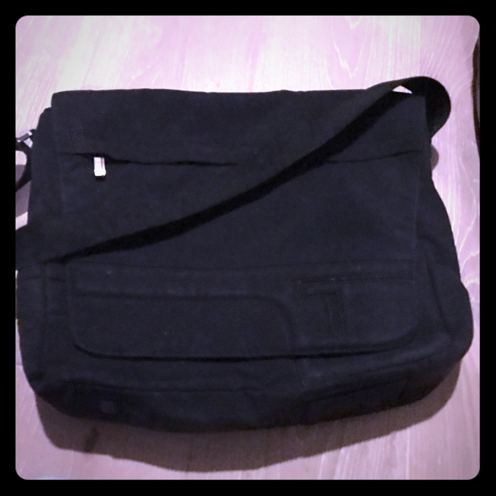 EUC TUMI MESSENGER BAG
