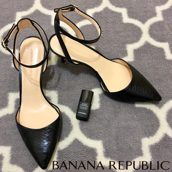 banana republic black heels