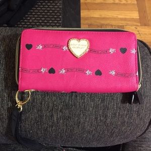 Betsey Johnson wristlet wallet