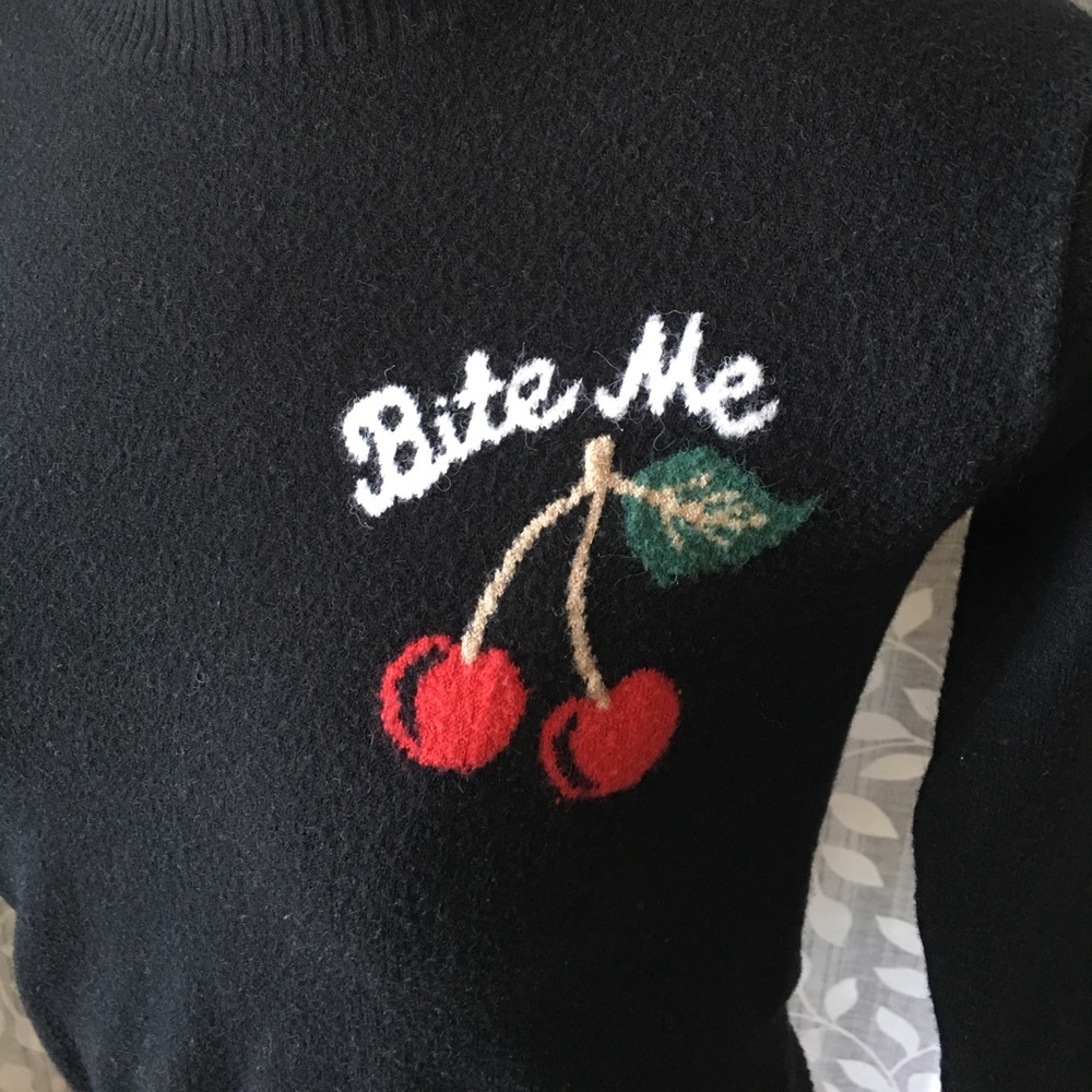 🌺SOLD🌺Brandy Melville Cecelia sweater 'bite me' - Picture 2 of 7