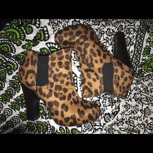 Size 6 Madden Girl Cheetah Print Booties