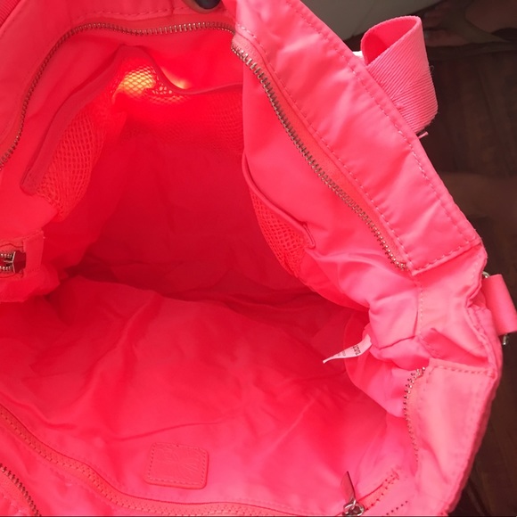 Awesome hot pink yoga bag w/ handle and strap - Picture 4 of 8