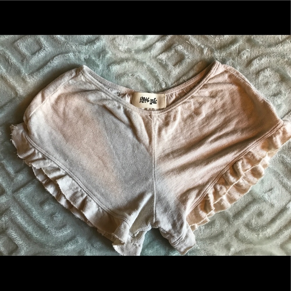 Small beige hippie love shorts