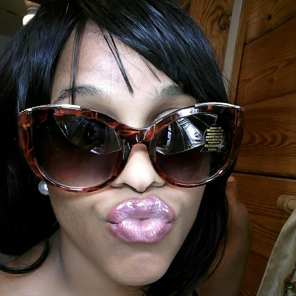 sassy sunglasses!