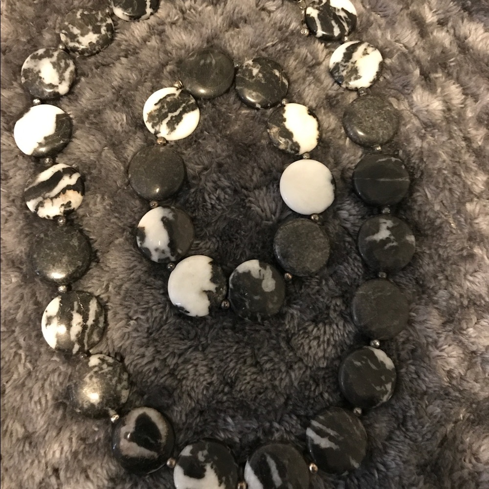 Black and white stone necklace and bracelet